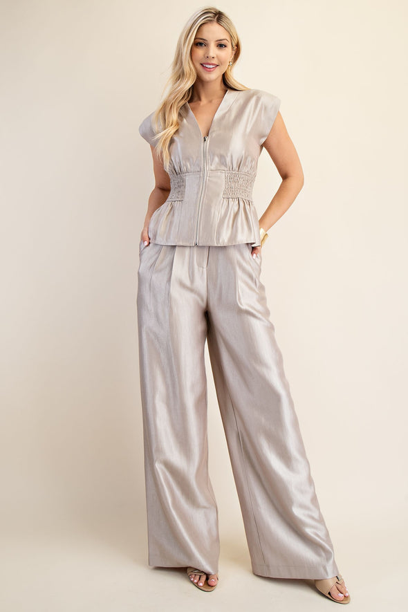 V Neck Padded Front Zip Smocked Top in 2 Colors