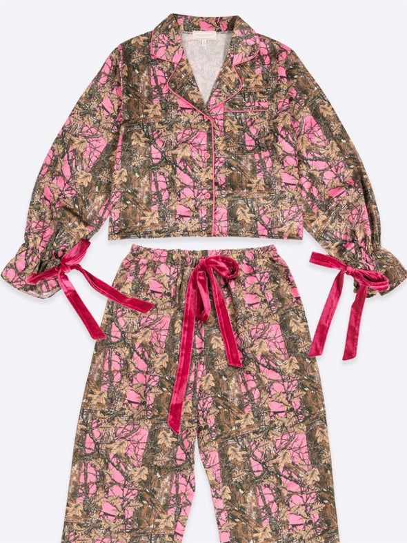 Youth Pink Camo Long Sleeve And Pants Pajama Set