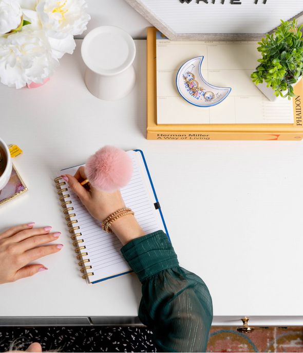 Crush Noted Pom Pen In 4 Colors