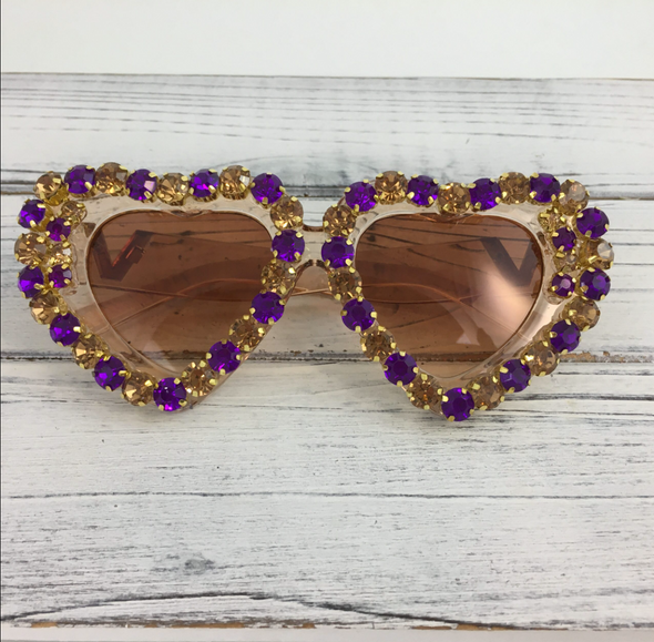 Game Day Stone Heart Sunglasses In 2 Colors